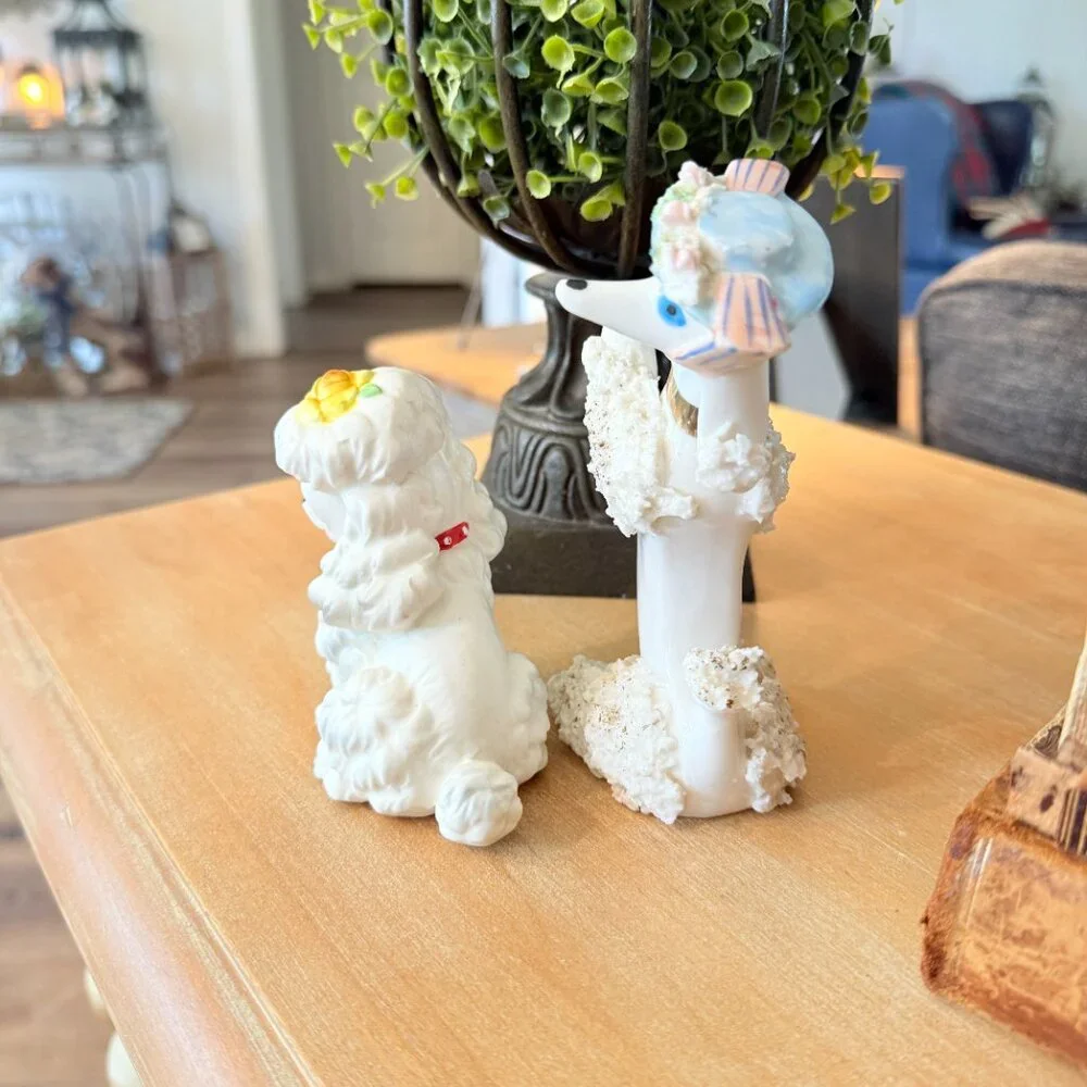 ❌SOLD❌1950s Josef Originals Ceramic Poodle with spaghetti poodle friend - Picture 8 of 16